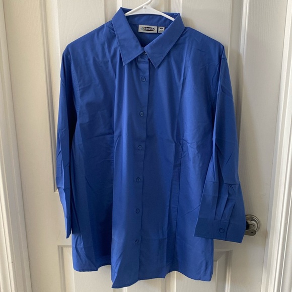 Edward’s top - Picture 1 of 1